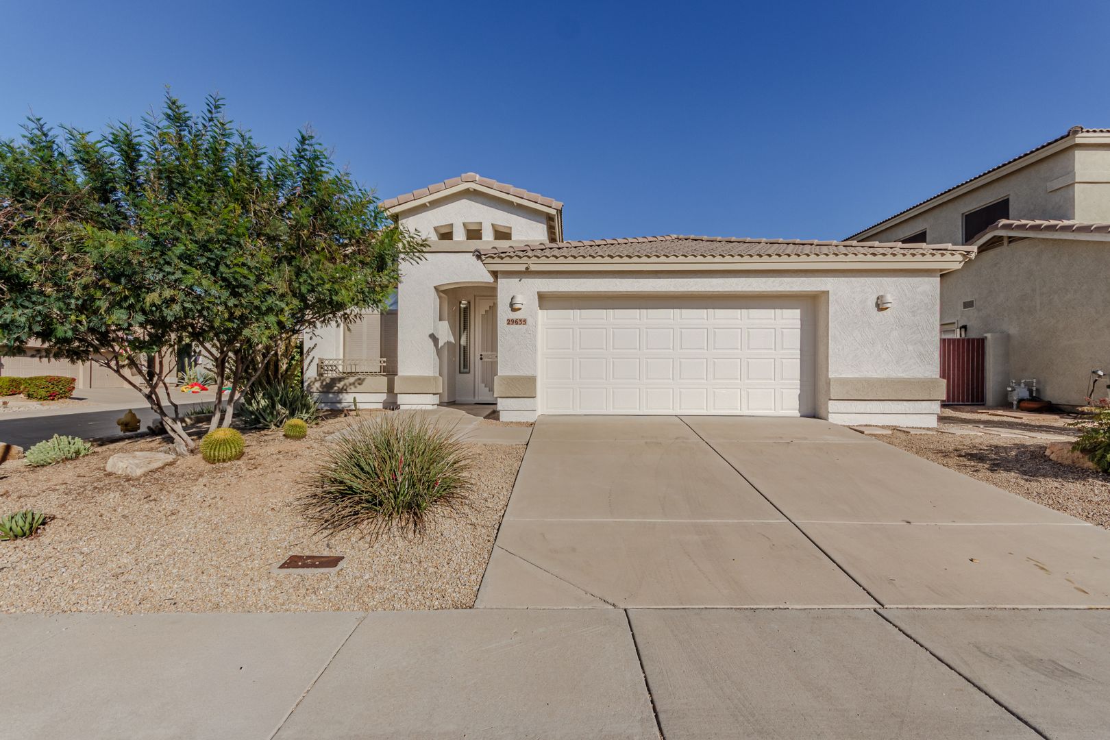 Cave Creek House: 29635 N 48th St