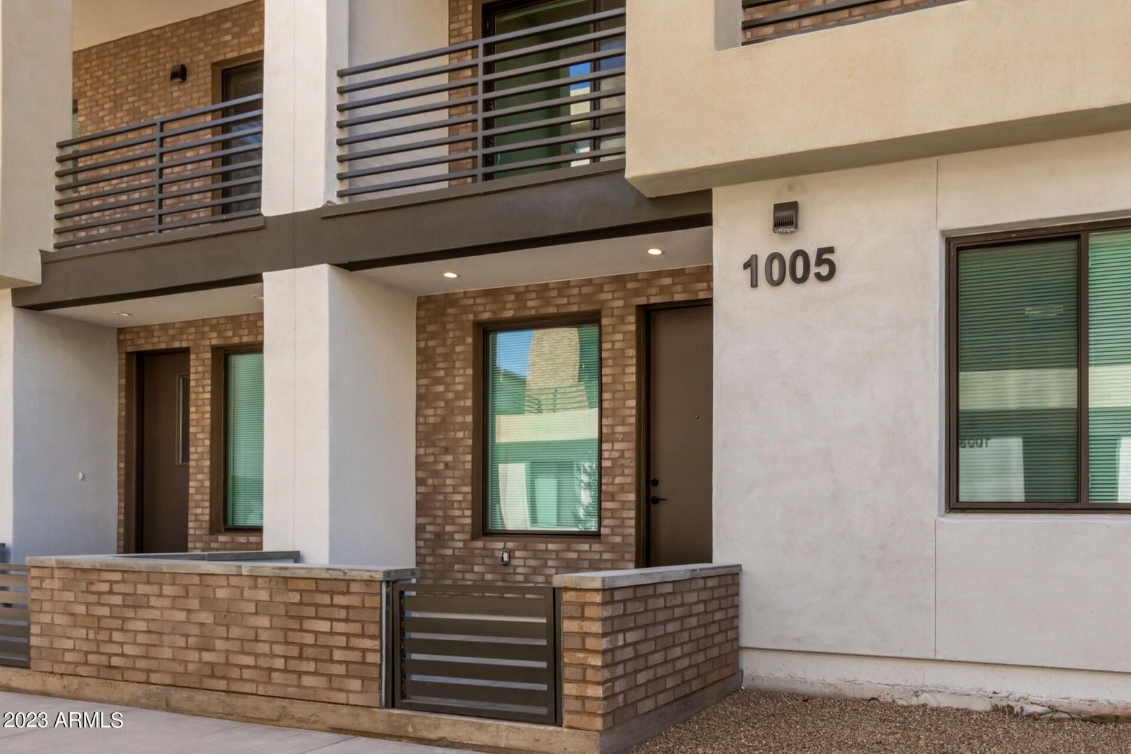 Tempe Townhome: 406 W 7th St