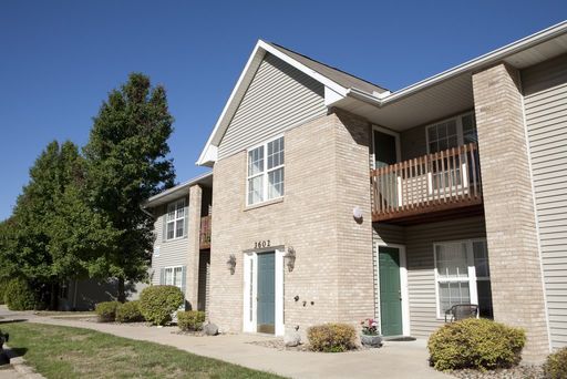 2 Bedroom w Balcony – photo 1