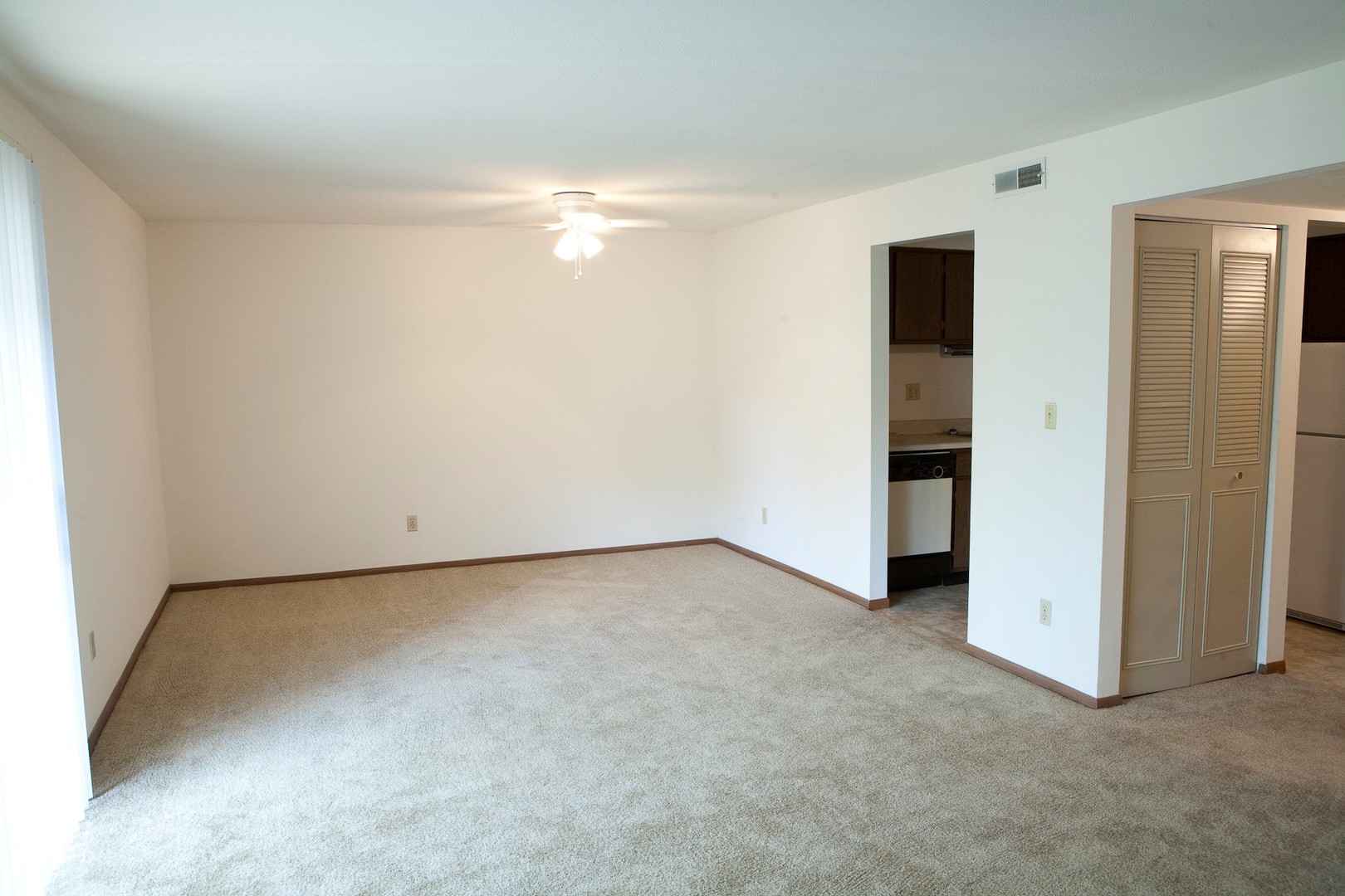 Peoria Apartment: 6012 N Imperial Dr, Unit 101