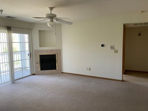 Hollow Creek - Fireplace, Balcony – photo 1