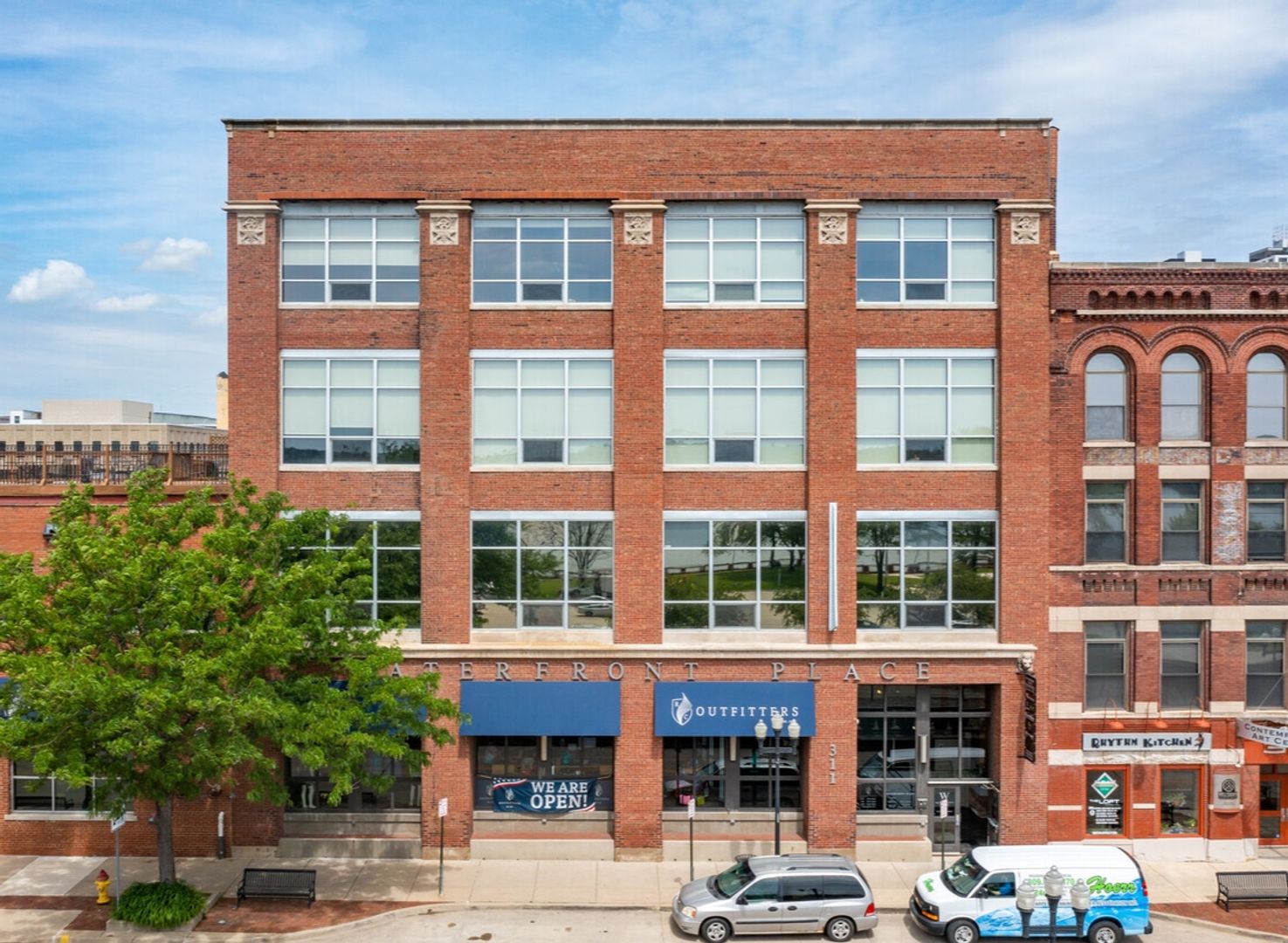 Peoria Apartment: 311 SW Water Street