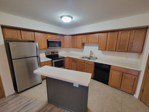 2 Bedroom w Balcony – photo 1