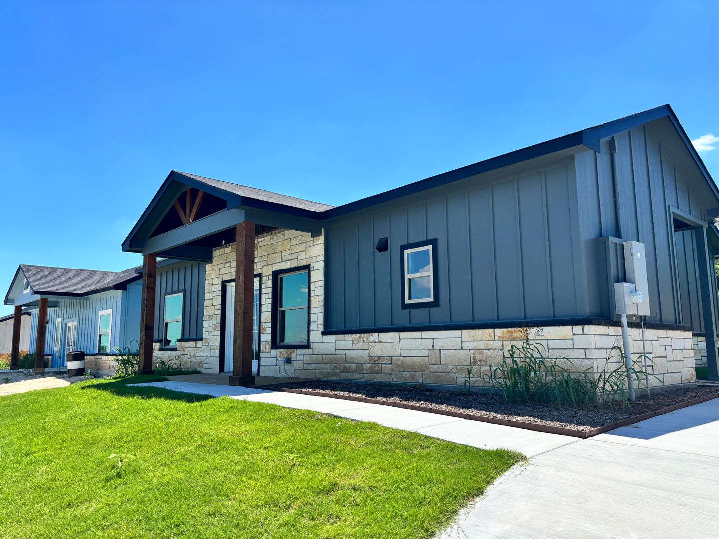 Azle House: 116 Overlook Trail