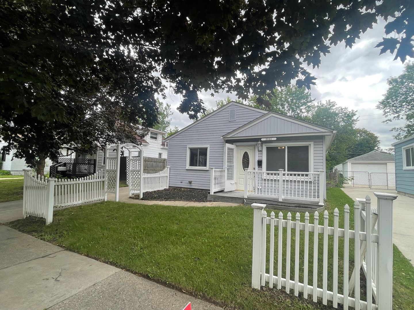 Ferndale House: 2033 Wrenson St
