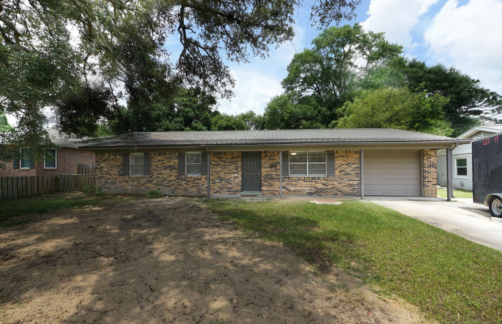 Valparaiso House: 260 Glenview Ave