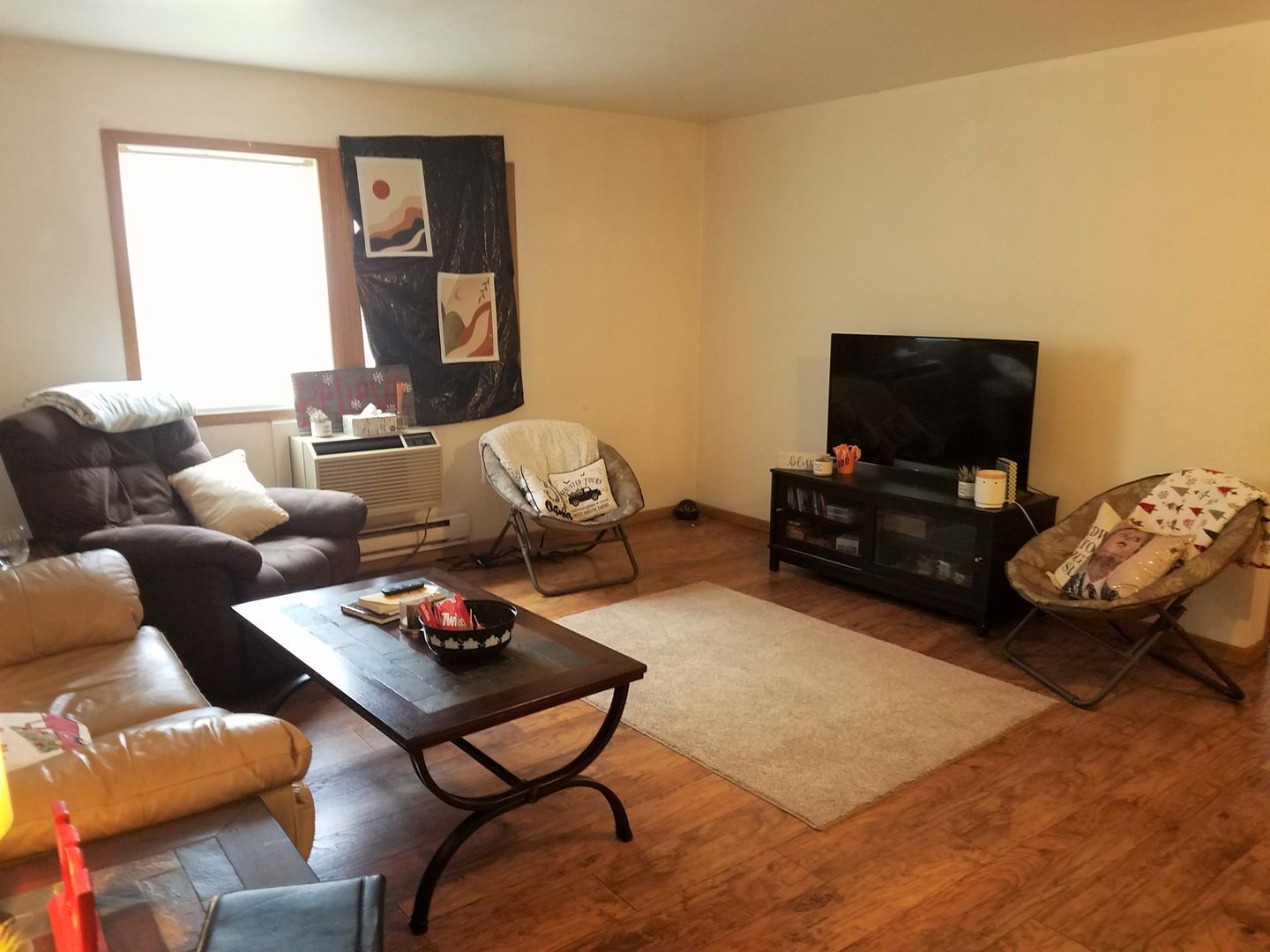La Crosse Apartment: 1016 Charles St