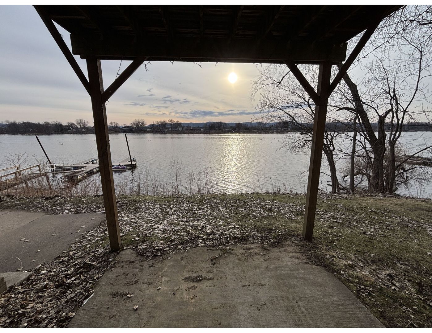 La Crosse Apartment: 1638 Bainbridge St