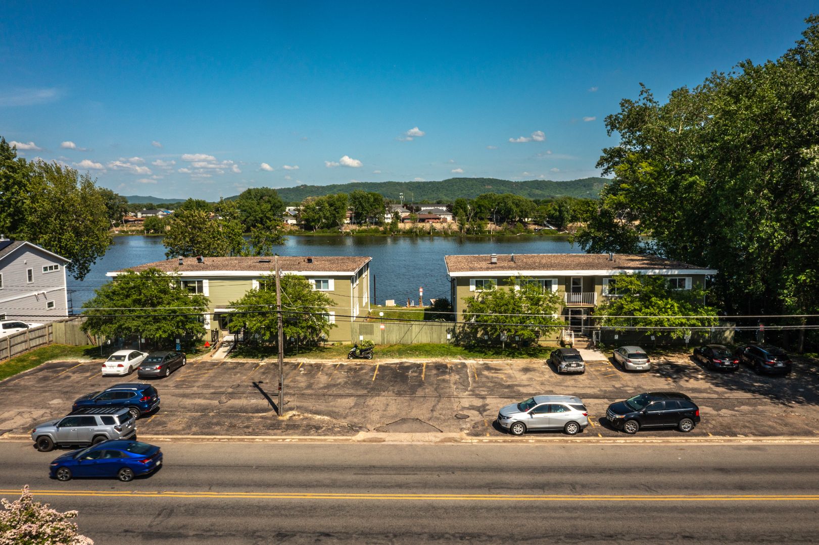La Crosse Apartment: 1642 Bainbridge St