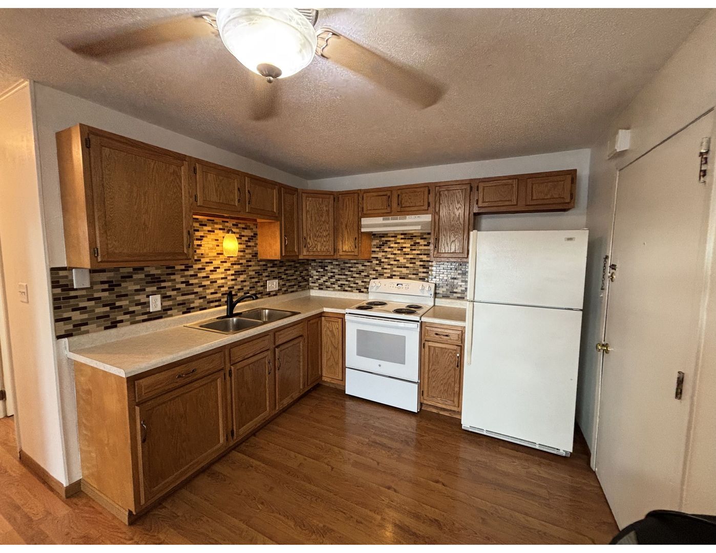 La Crosse Apartment: 1642 Bainbridge St