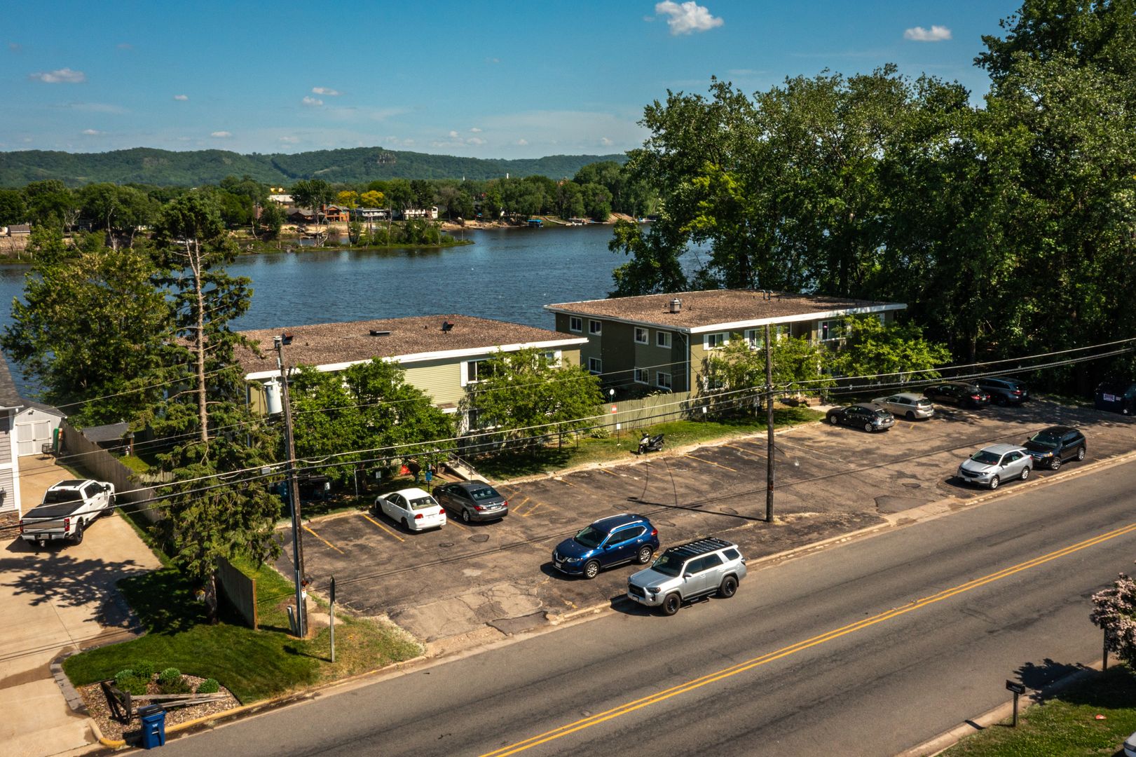 La Crosse Apartment: 1638 Bainbridge St