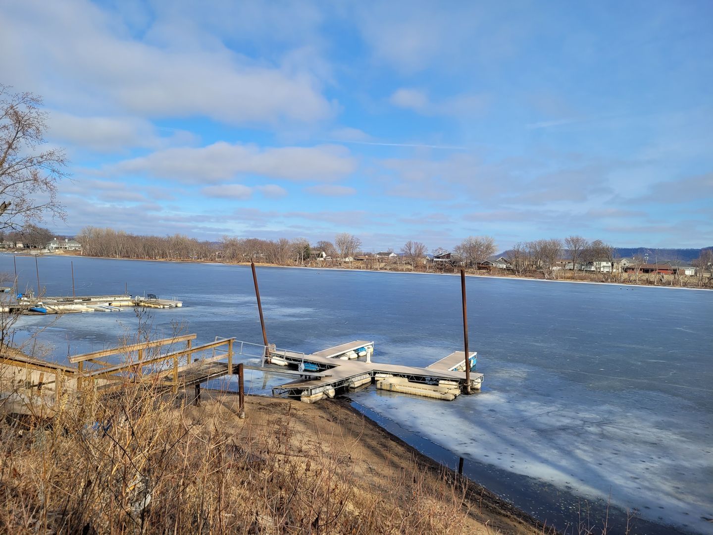 La Crosse Apartment: 1638 Bainbridge St