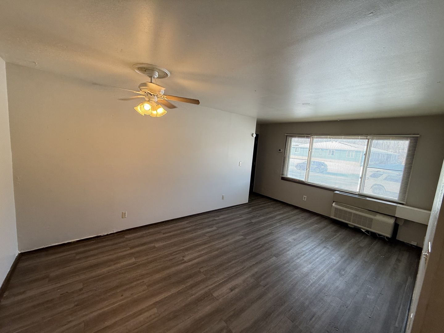 La Crosse Apartment: 1710 La Crescent St