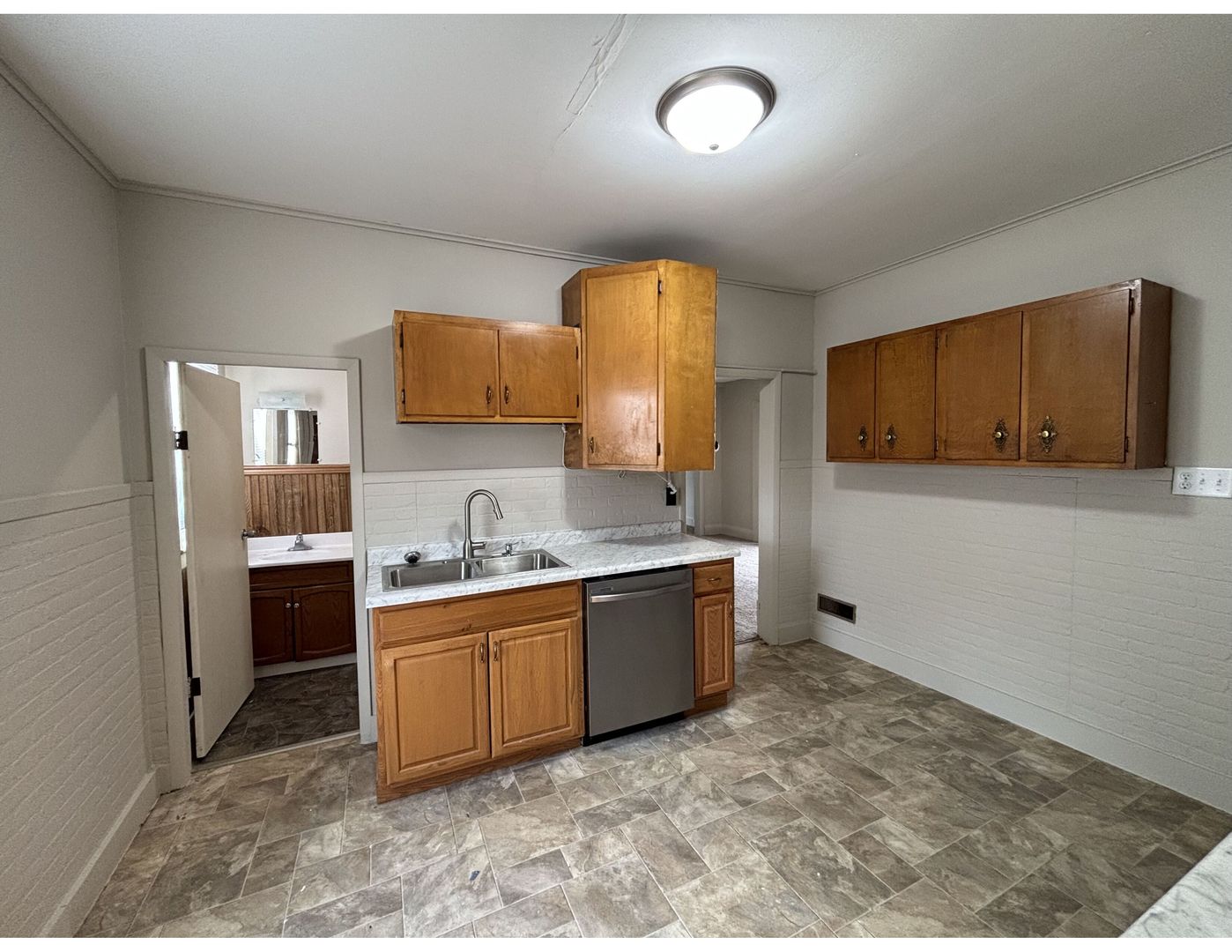 La Crosse Apartment: 1313-1315 Green Bay St