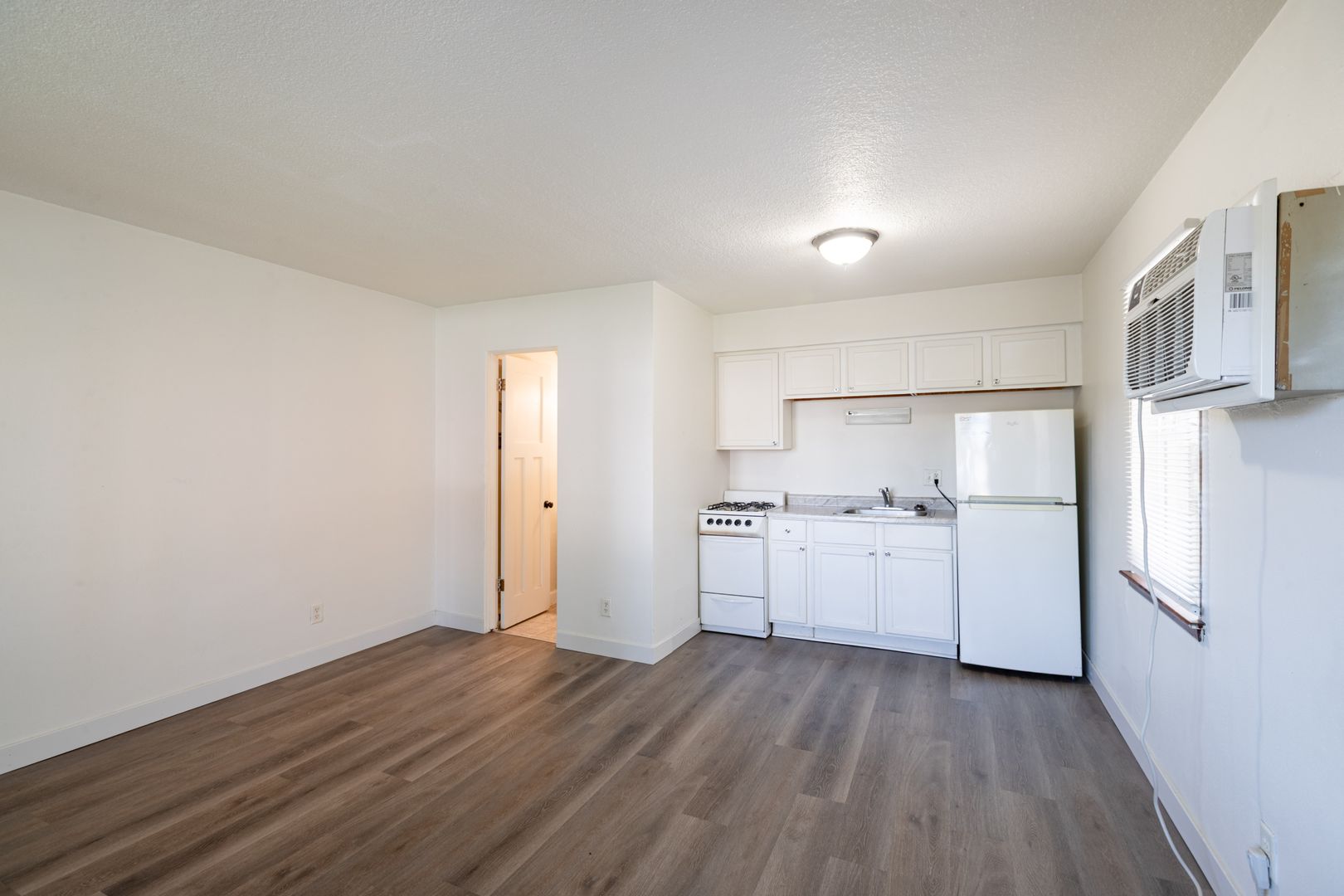 La Crosse Apartment: 135 8th St S