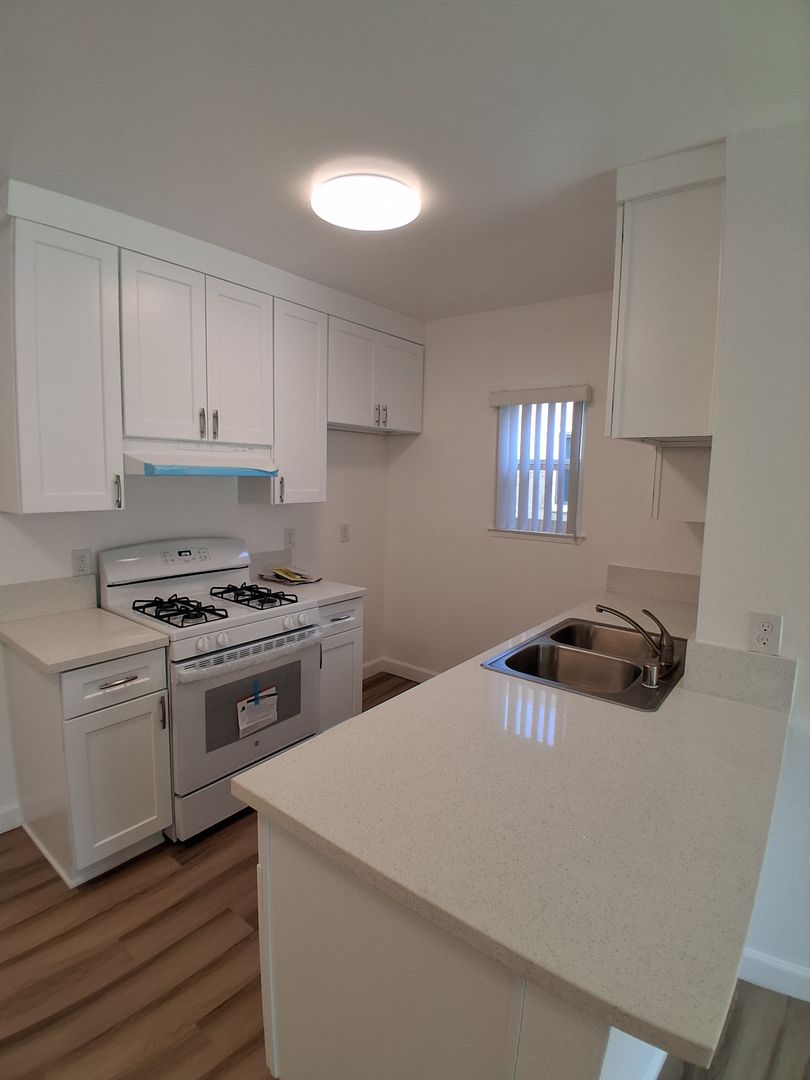 La Puente Apartment: 15400 Francisquito Ave.