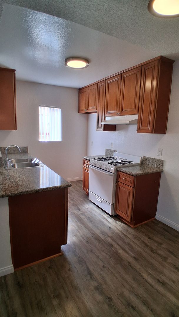 La Puente Apartment: 15400 Francisquito Ave.