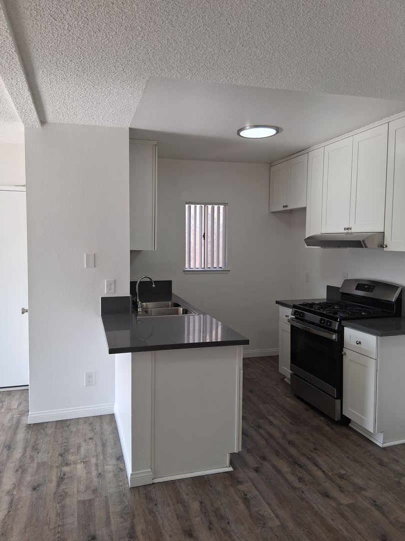 La Puente Apartment: 15400 Francisquito Ave.