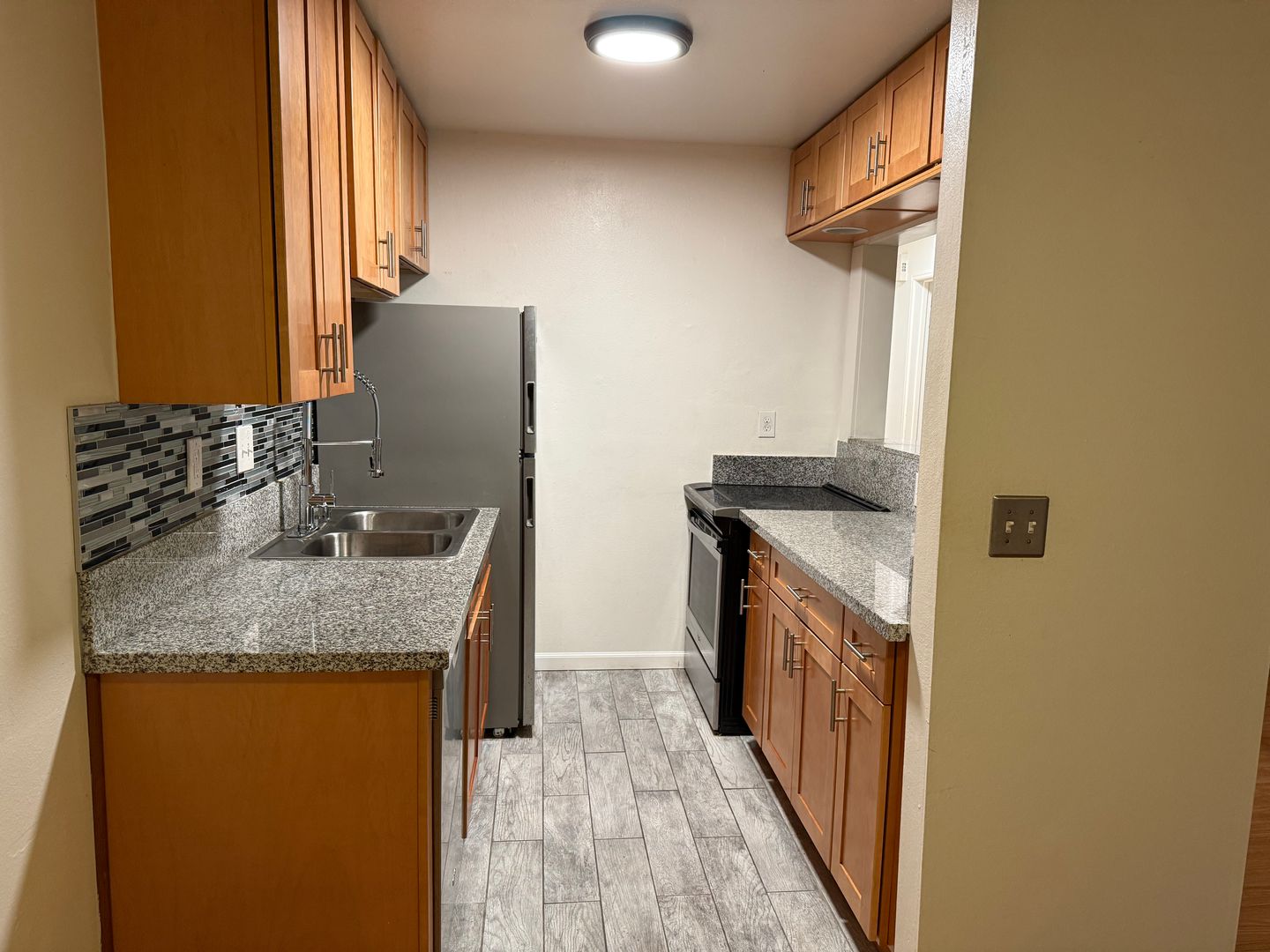 San Diego Apartment: 1019-1027 Agate St