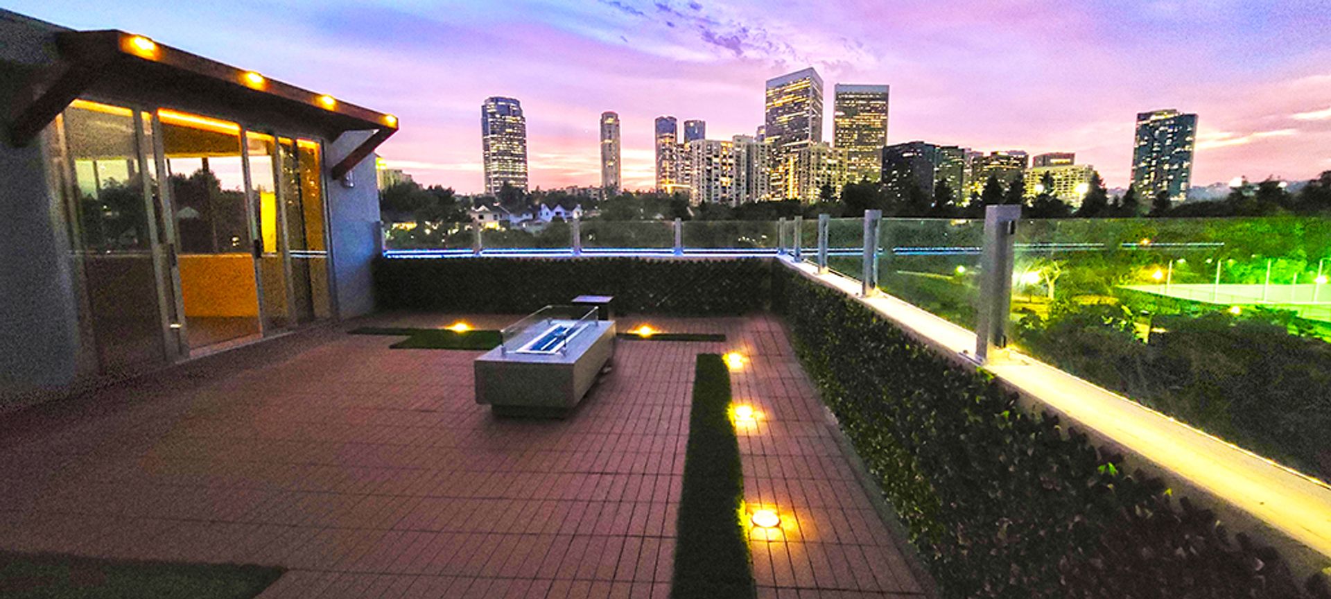 Beverly Hills Apartment: 468 S. Roxbury Drive