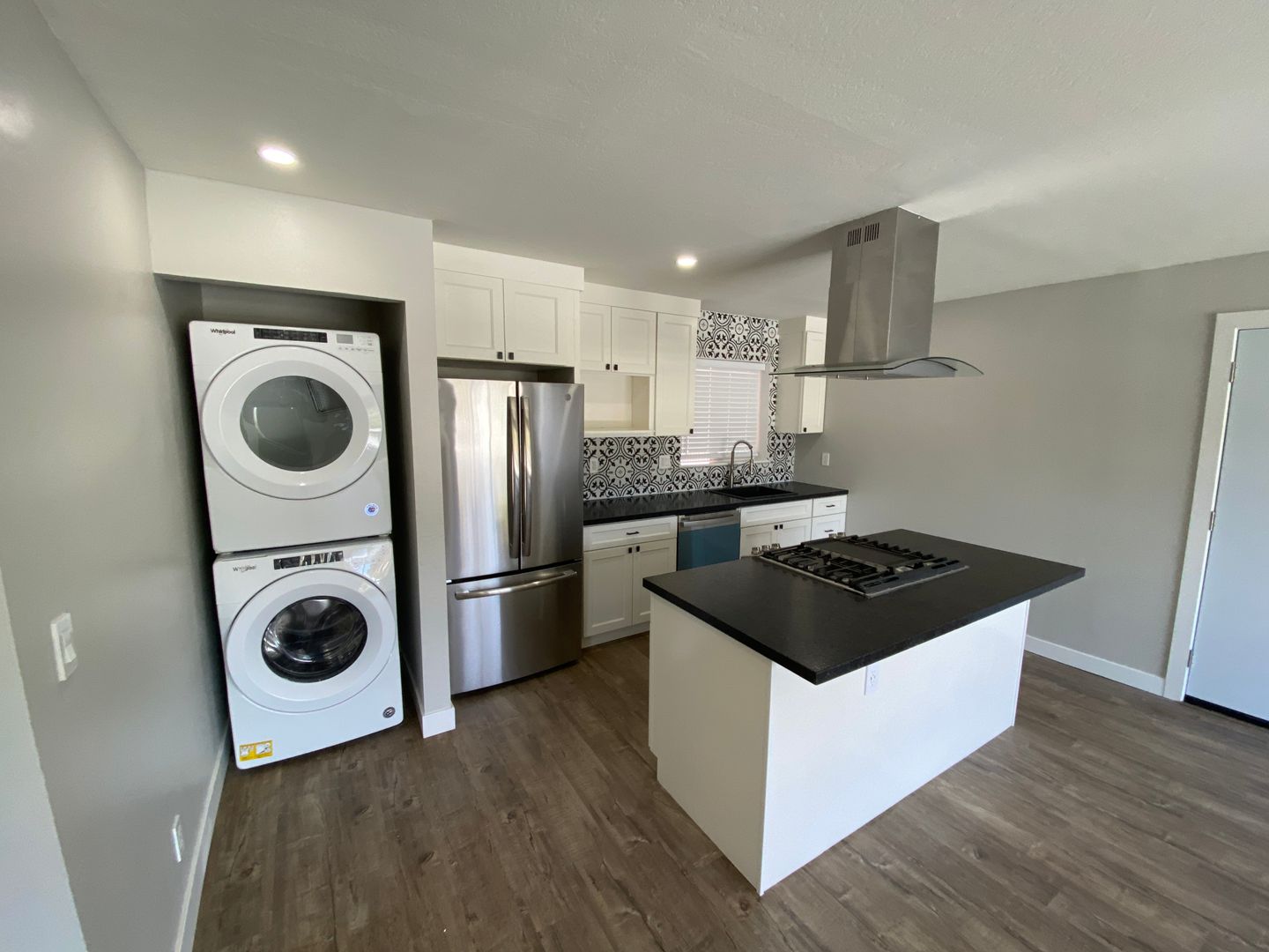 OAKLAND Apartment: 3720 FRUITVALE AVENUE