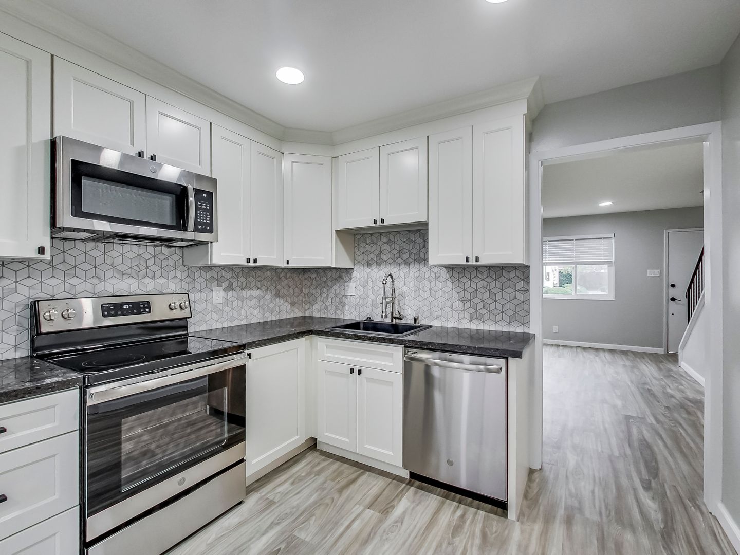 SAN LORENZO Apartment: 969-979 ELGIN STREET