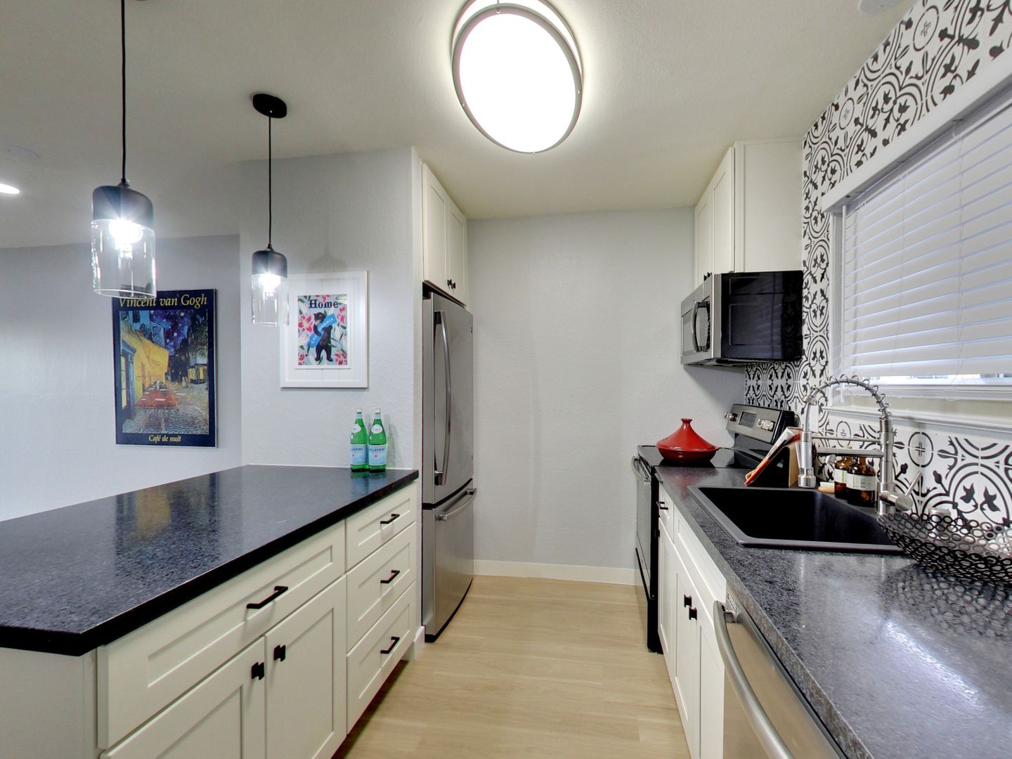 OAKLAND Apartment: 281 MACARTHUR BOULEVARD