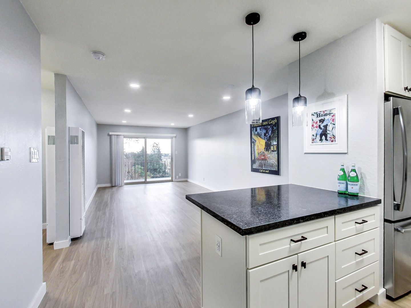 OAKLAND Apartment: 281 MACARTHUR BOULEVARD