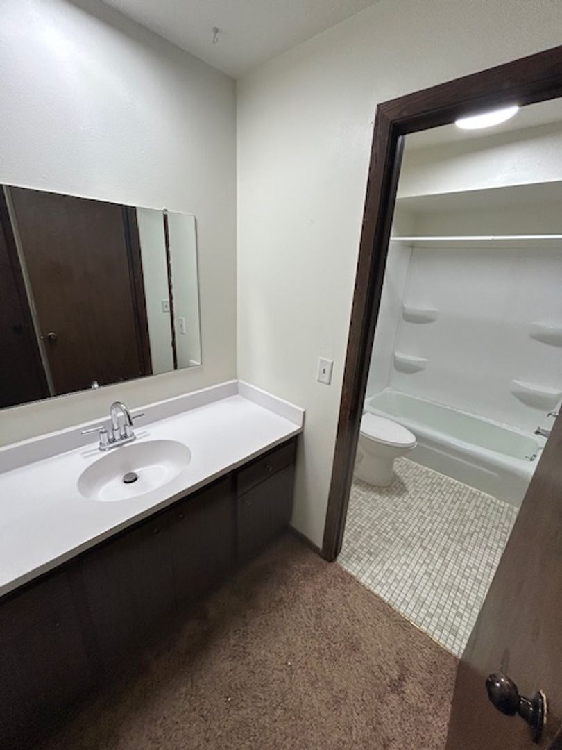 Appleton Apartment: 2425 N. Mason Street