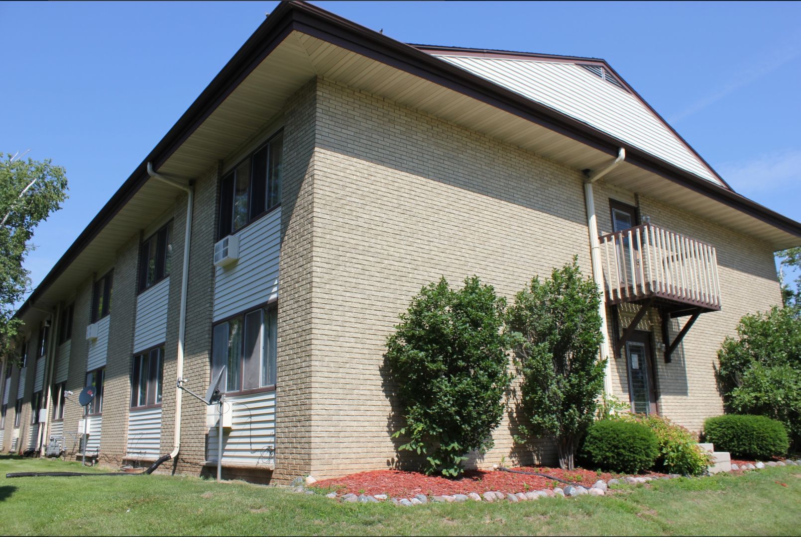 Sheboygan Apartment: 1007 School Avenue
