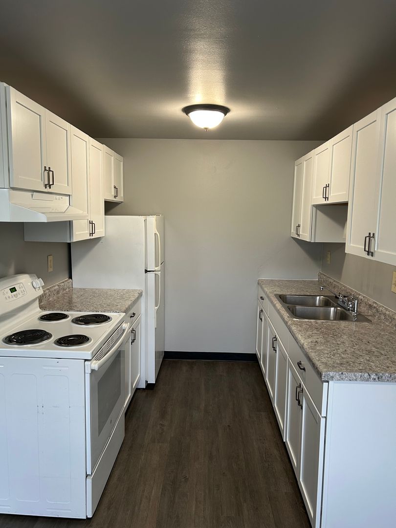 Green Bay Apartment: 1772 Western Avenue