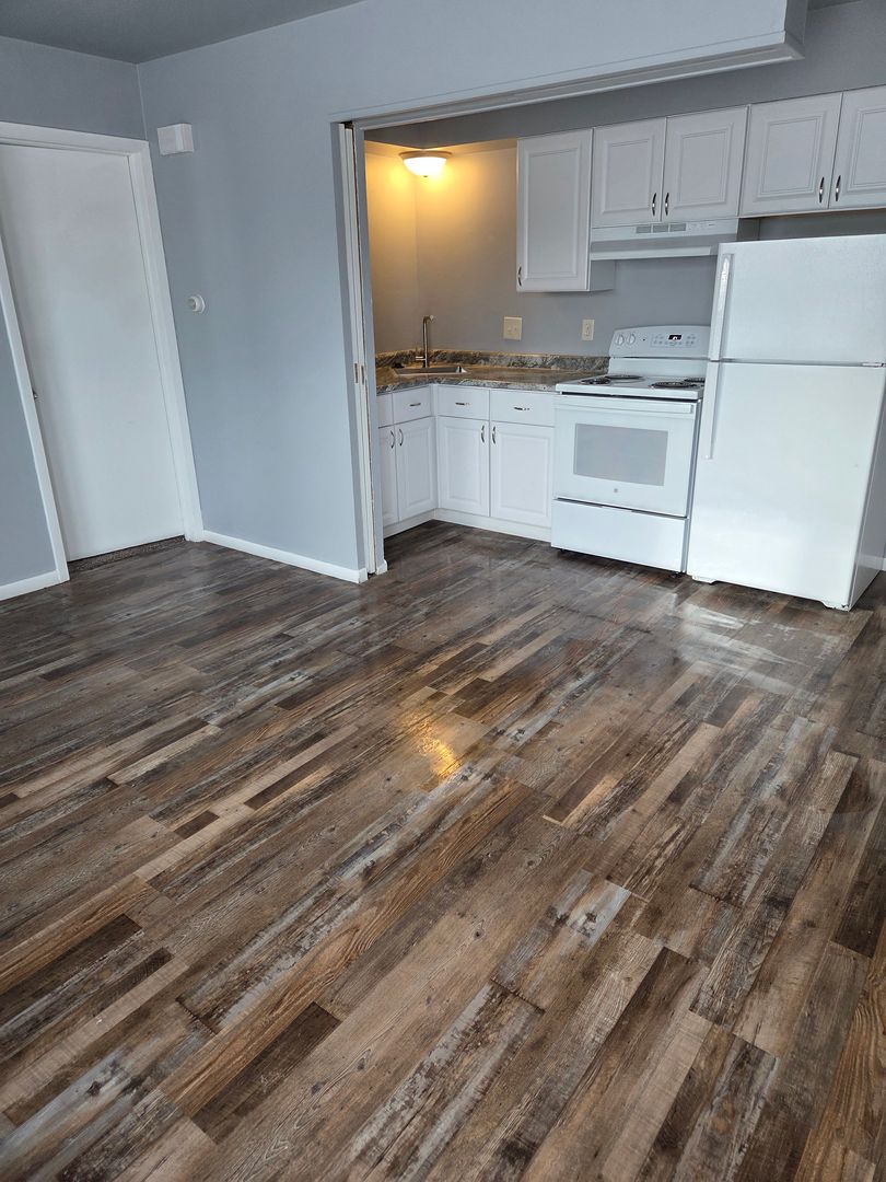 Green Bay Apartment: 1139 Brosig Street