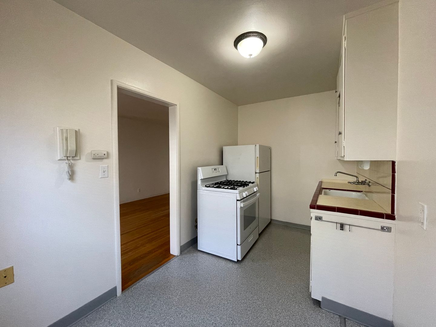 All properties are nonsmoking on the entire grounds. Cats are accepted