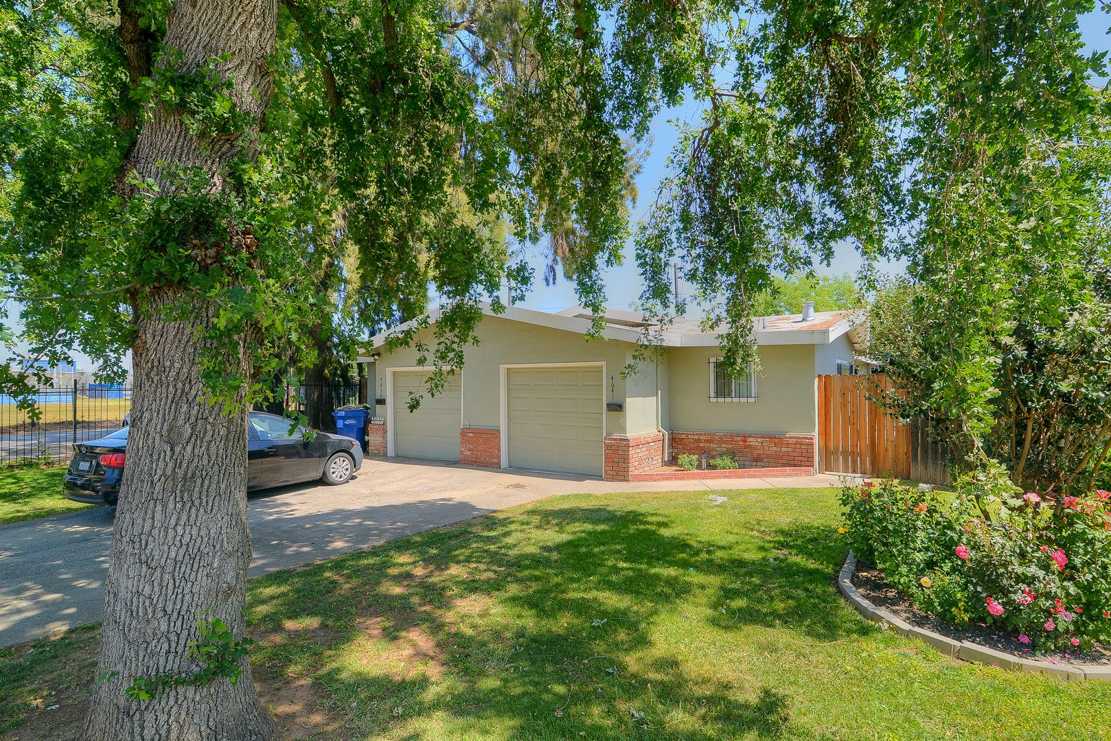 Sacramento Apartment: 4639-4721 Mendocino Blvd