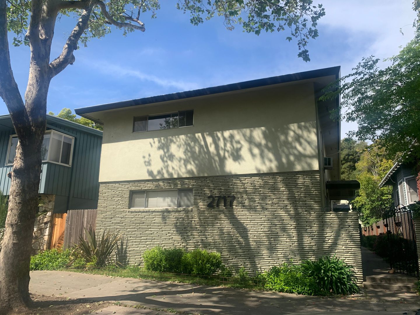 Sacramento Apartment: 2717 O Street