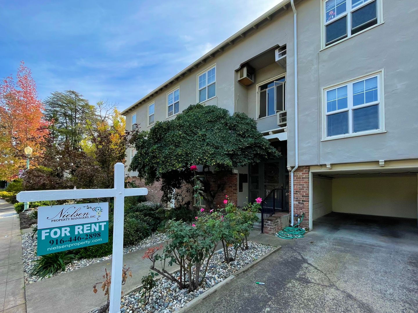 Sacramento Apartment: 2230 10th Avenue