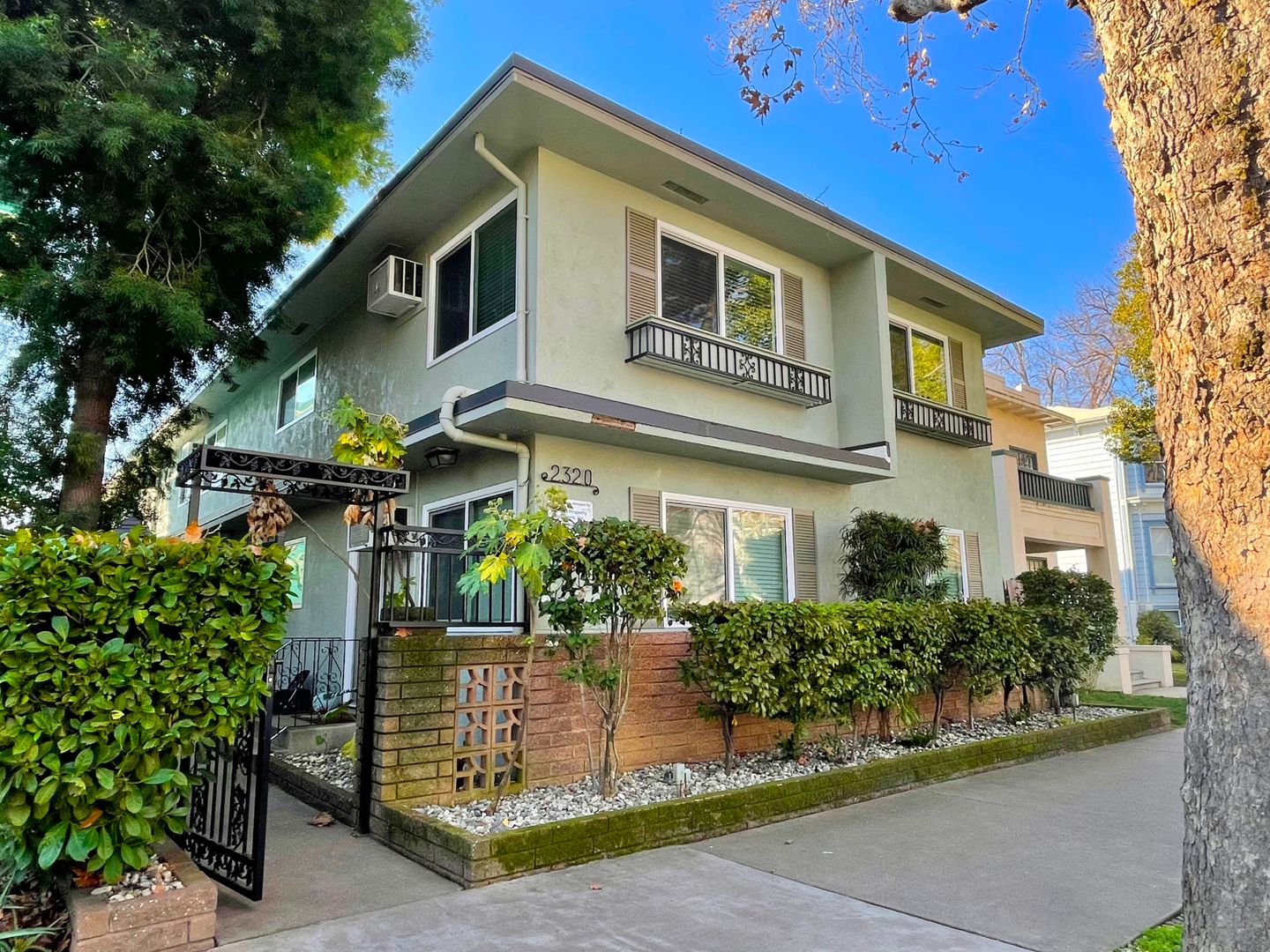 Sacramento Apartment: 2320 H Street