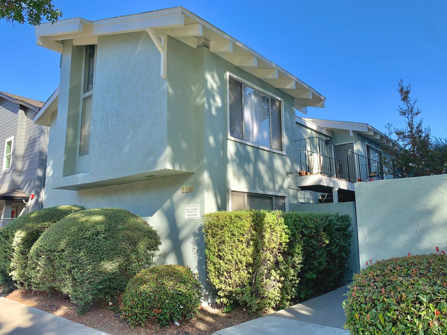 Sacramento Apartment: 2221-23 Q Street