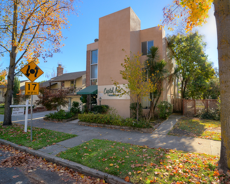 Sacramento Apartment: 2414 Capitol Avenue