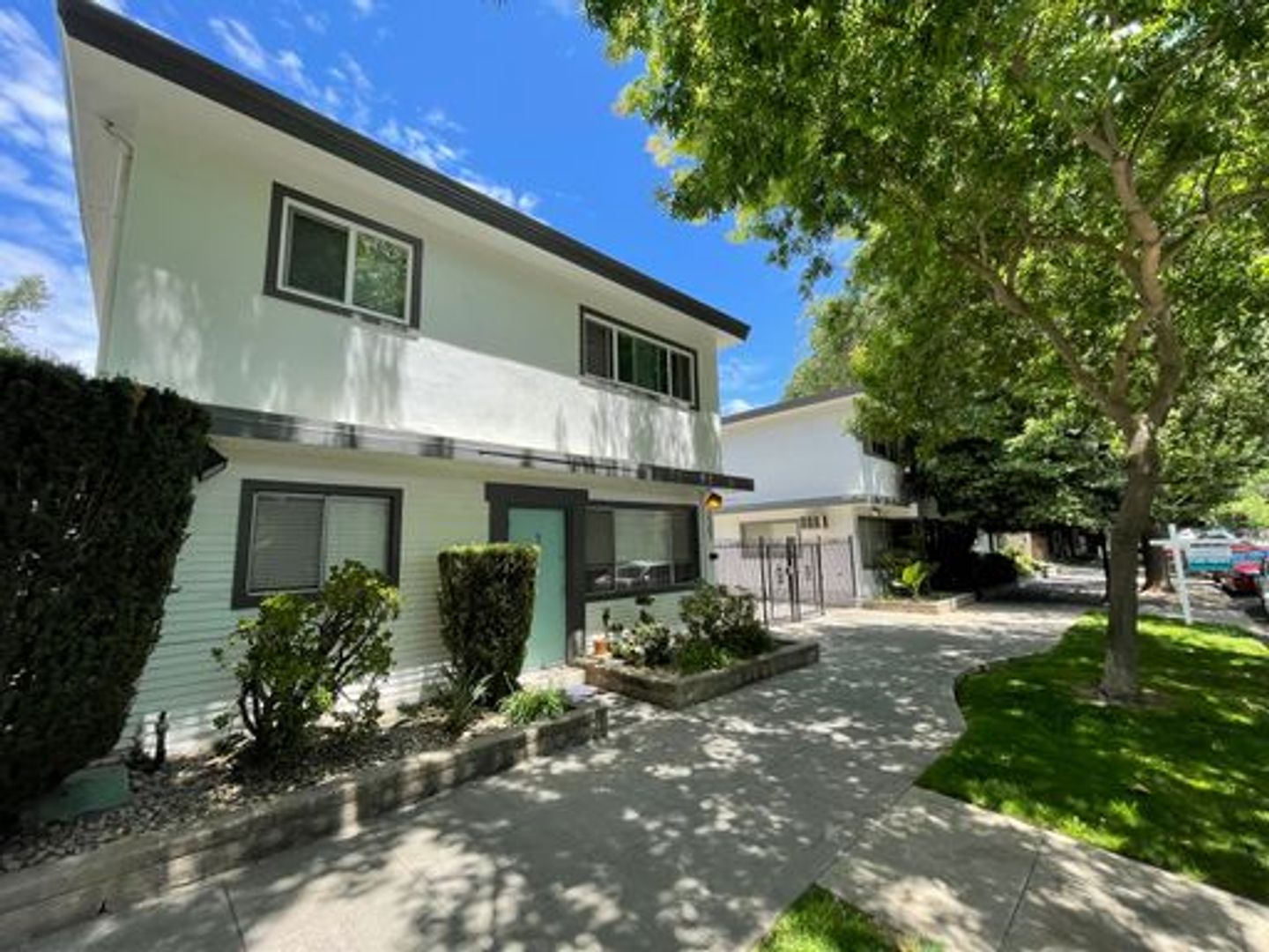 Sacramento Apartment: 2307 I Street