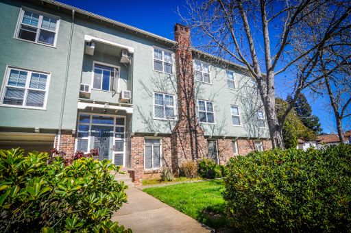 LAND PARK 2231 11th Street #02 – photo 1