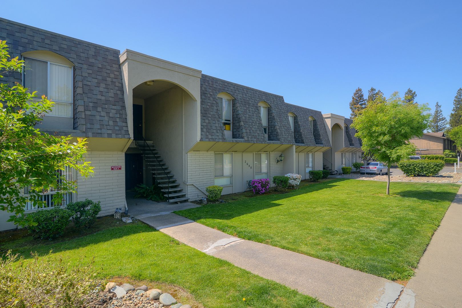 Sacramento Apartment: 1171-1181 Evelyn/2646-2654 Matheson Way