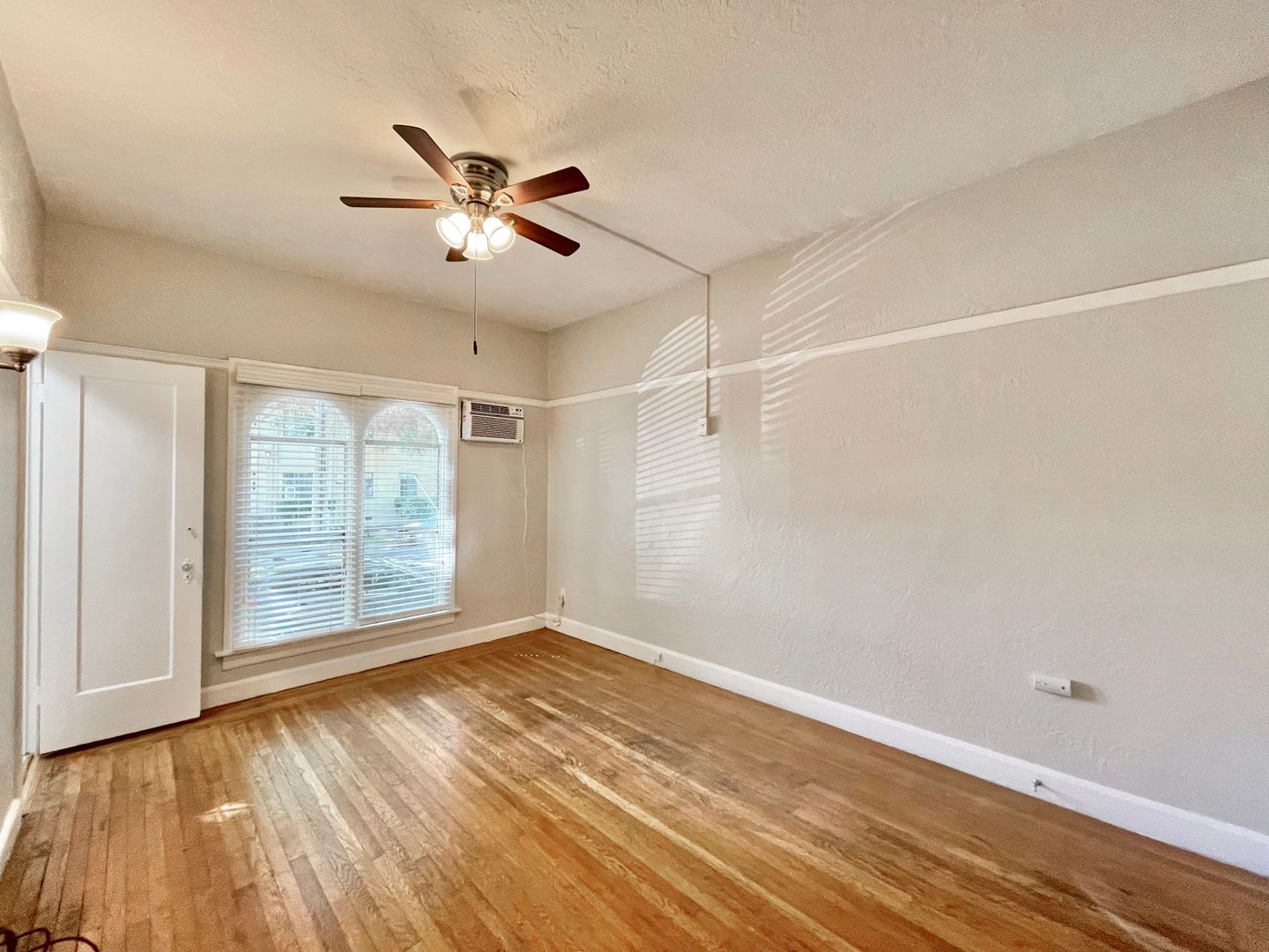 Sacramento Apartment: 1305 24th Street