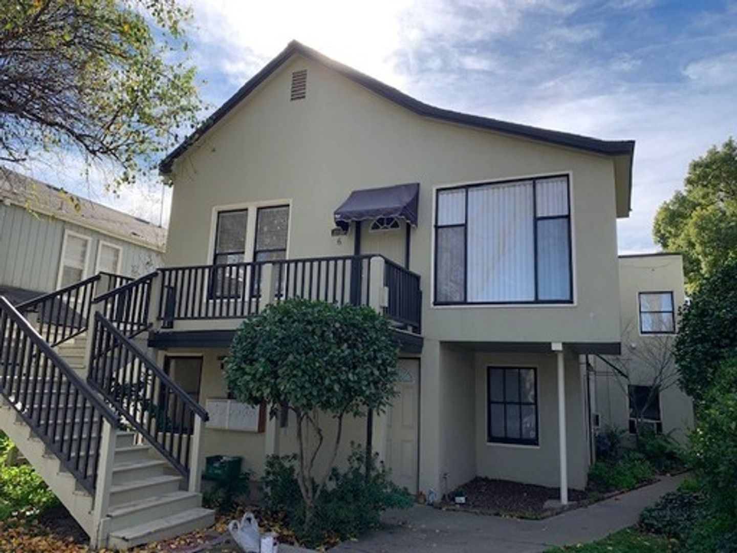 Sacramento Apartment: 2714 F Street