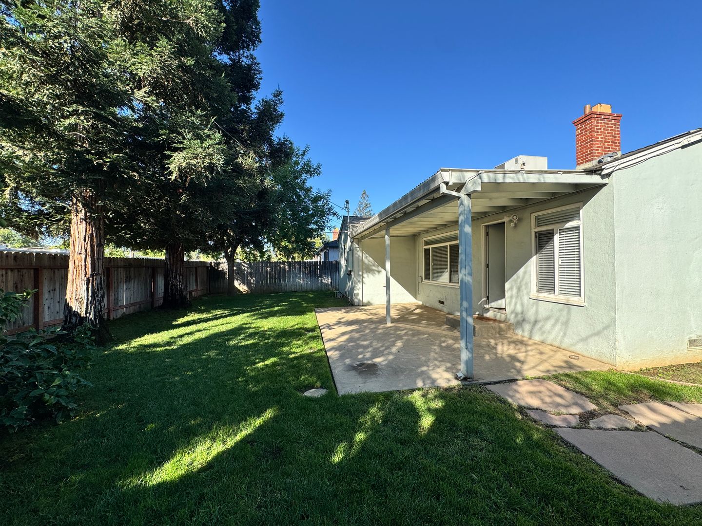 Sacramento House: 4112 43rd Avenue