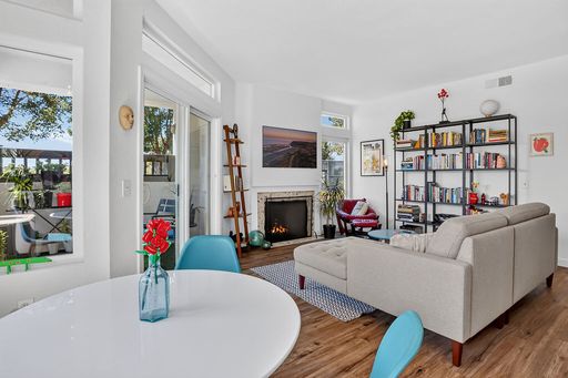 Furnished Upgraded 2-bed, 2-bath Private End-Unit with Immersive Nature Views – photo 1