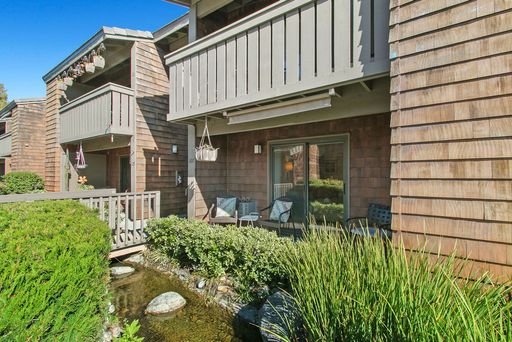 Furnished Ground-Level Beach Condo!