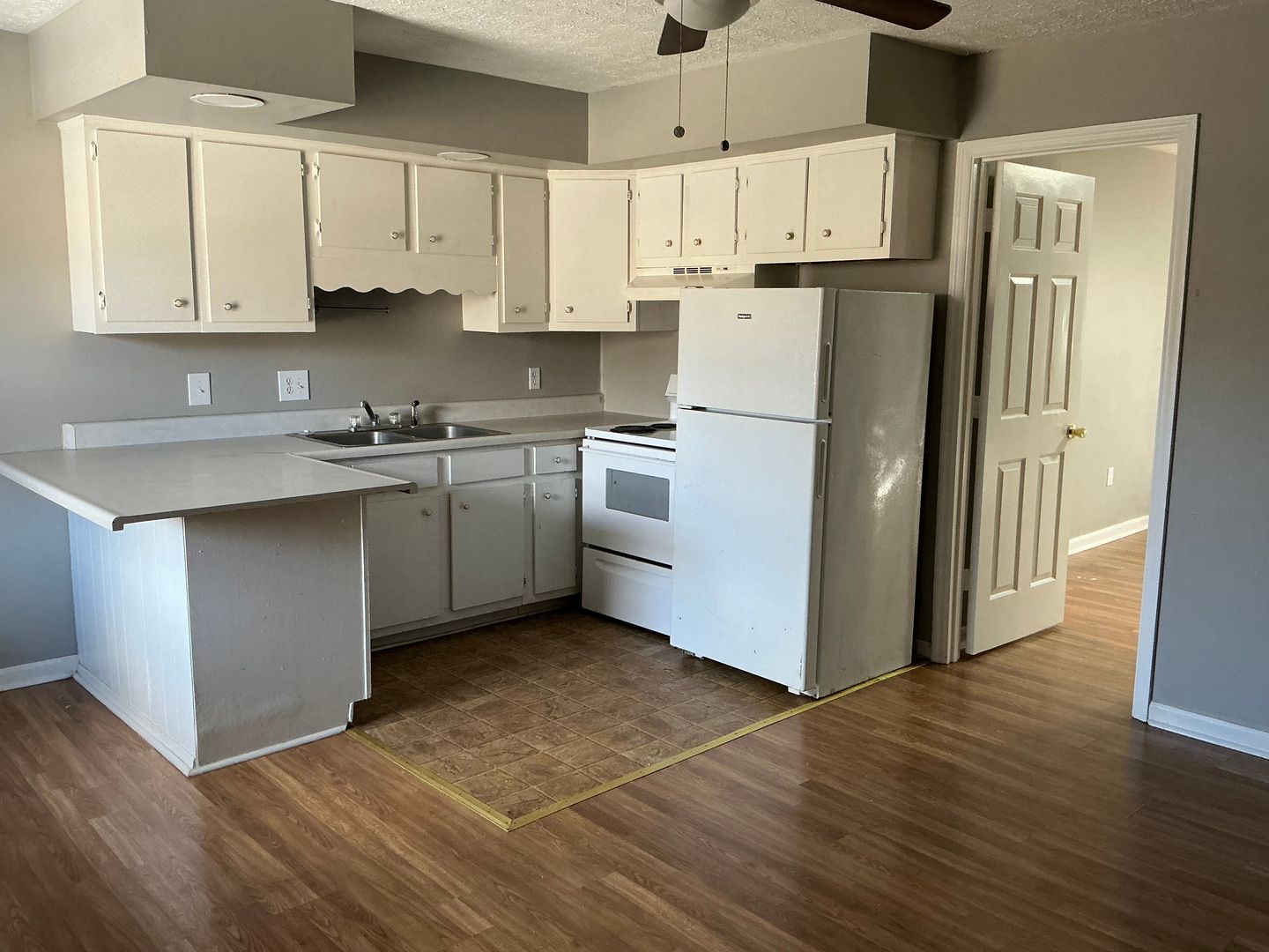 Greenville Apartment: 440 Country Lane Dr.