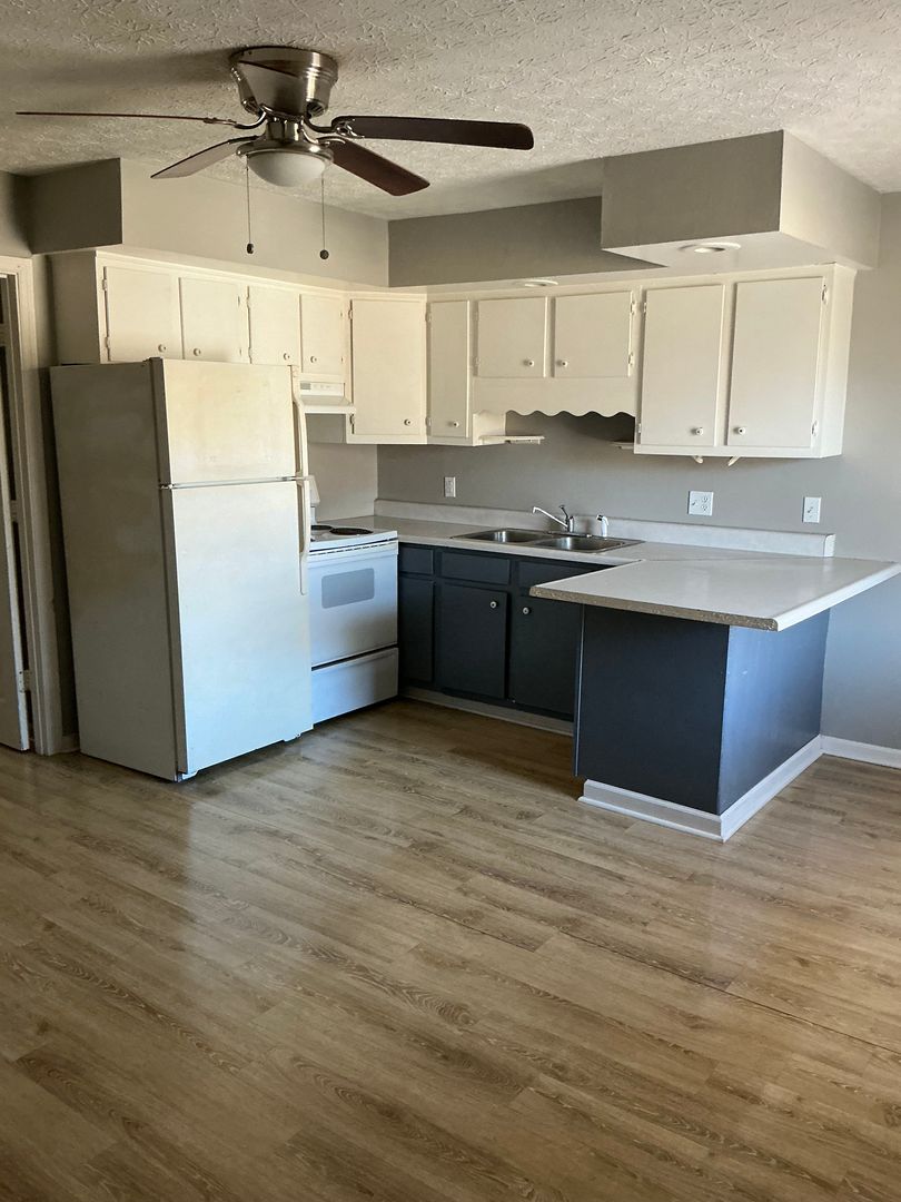 Greenville Apartment: 430 Country Lane Dr