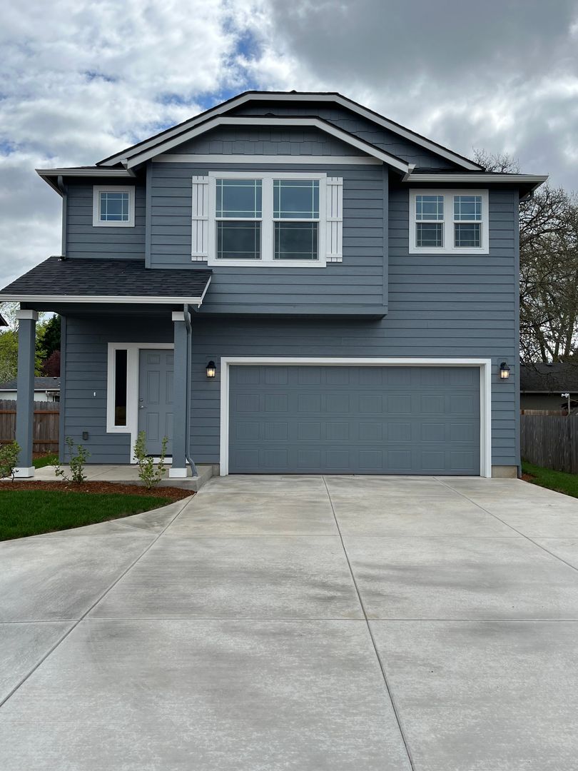 Springfield House: 1683 Dotie Dr
